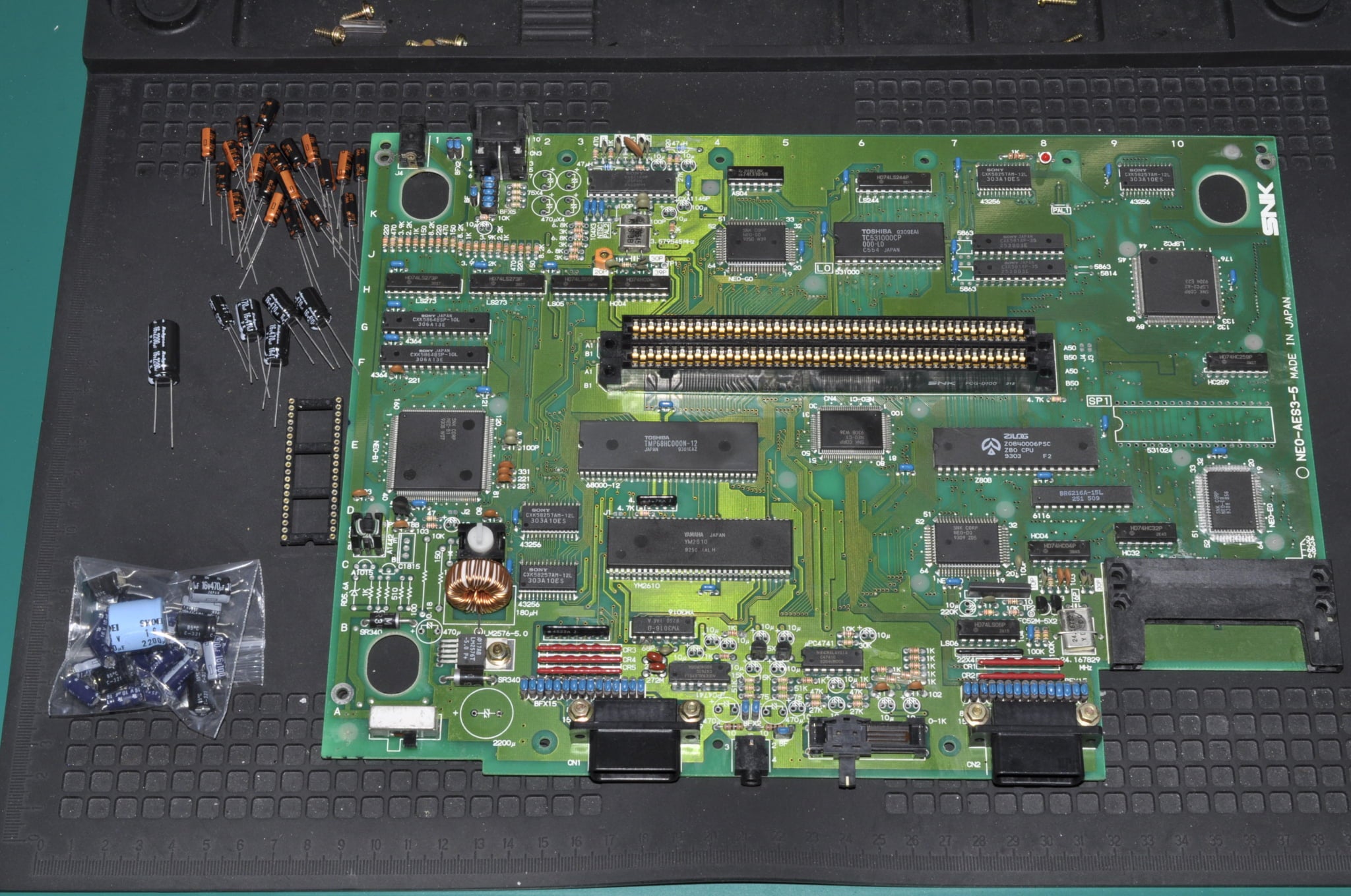 AES Console Stereo Component (RCA)