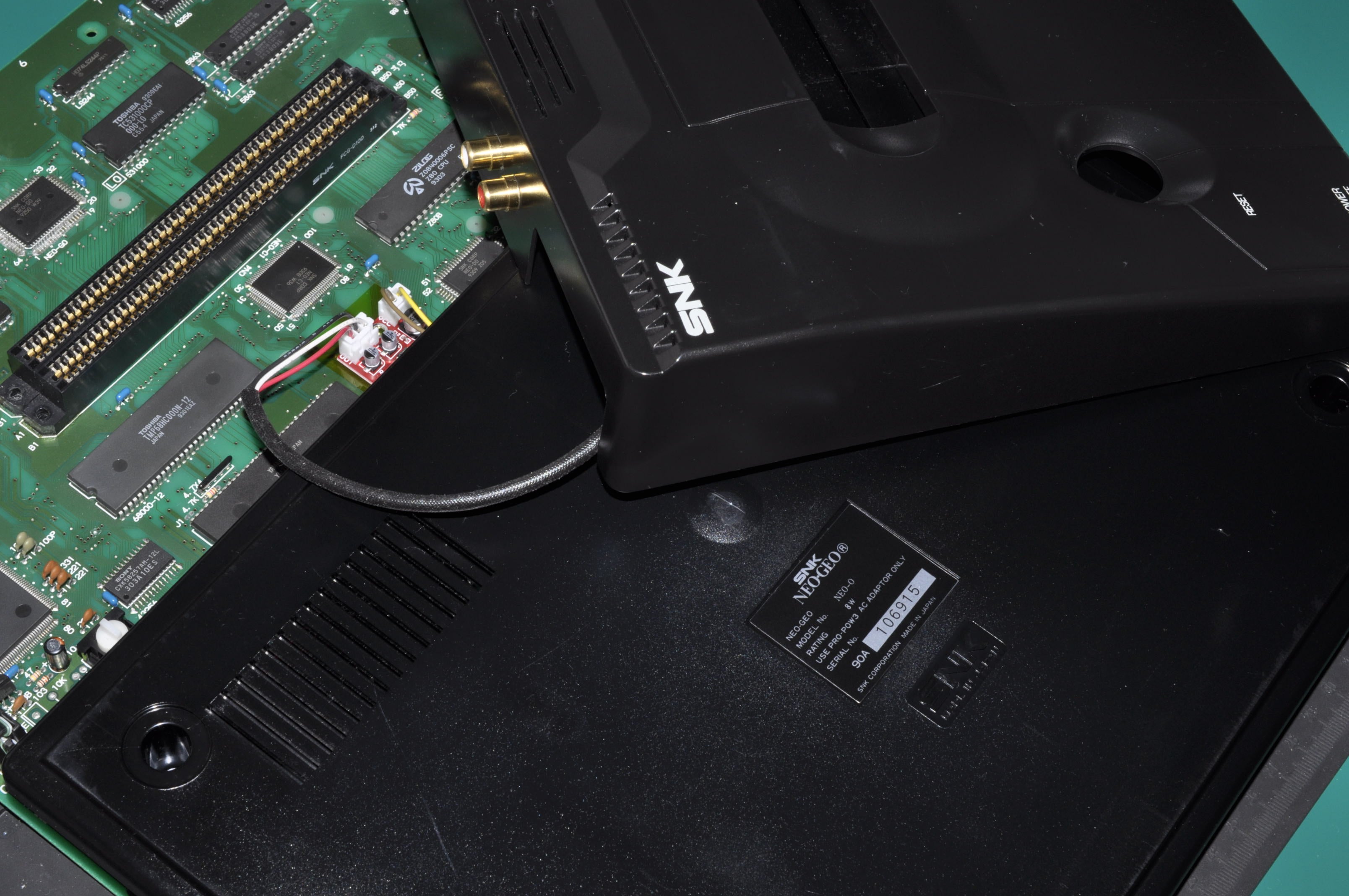 AES Console Stereo Component (RCA)